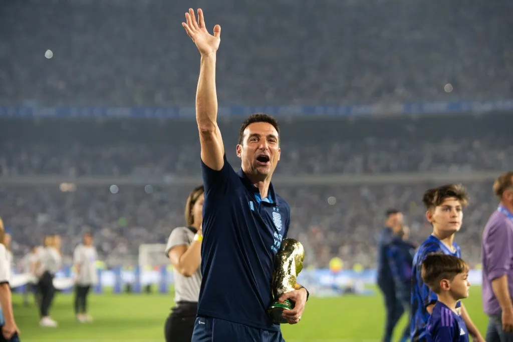 Caruso bancó a Scaloni. Foto AFA PLAY.