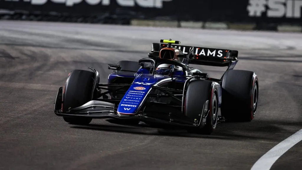 El auto de Franco Colapinto, piloto argentino durante el GP de Singapur.