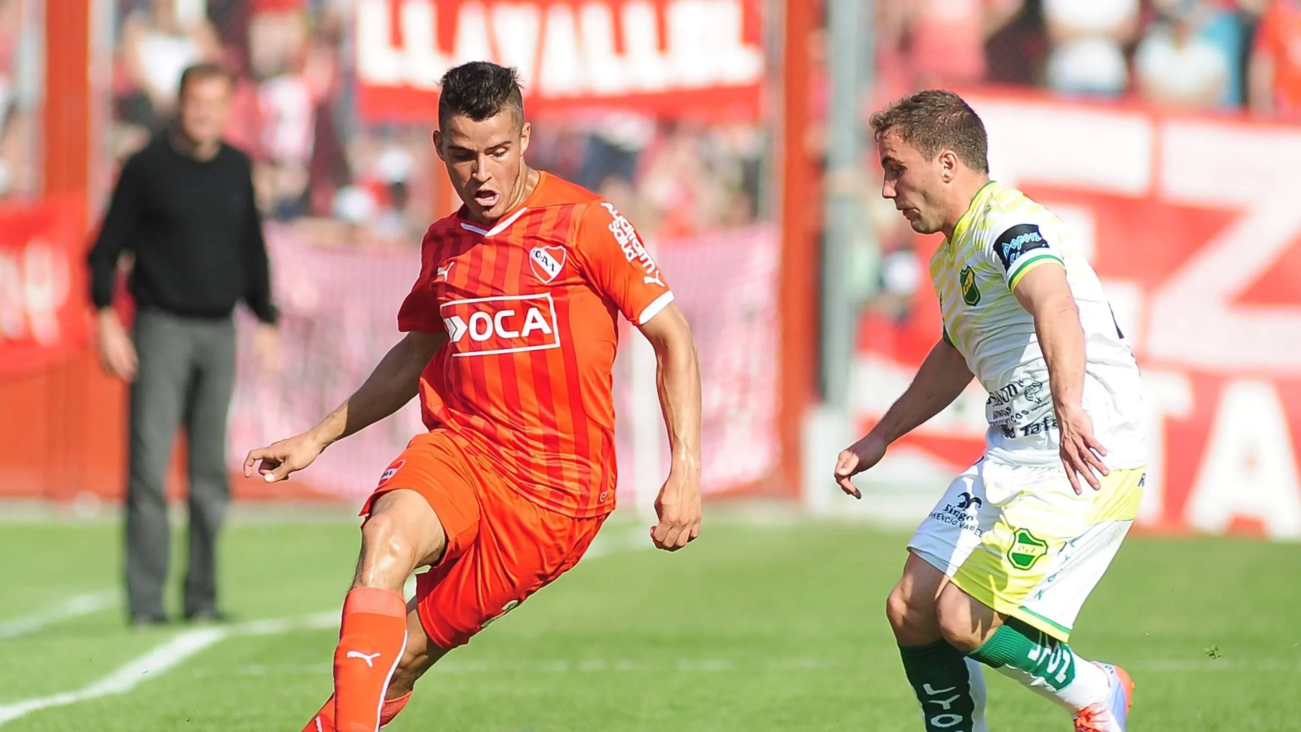 Alexis Zárate cuando jugaba en Independiente. (IMAGO / Photogamma)