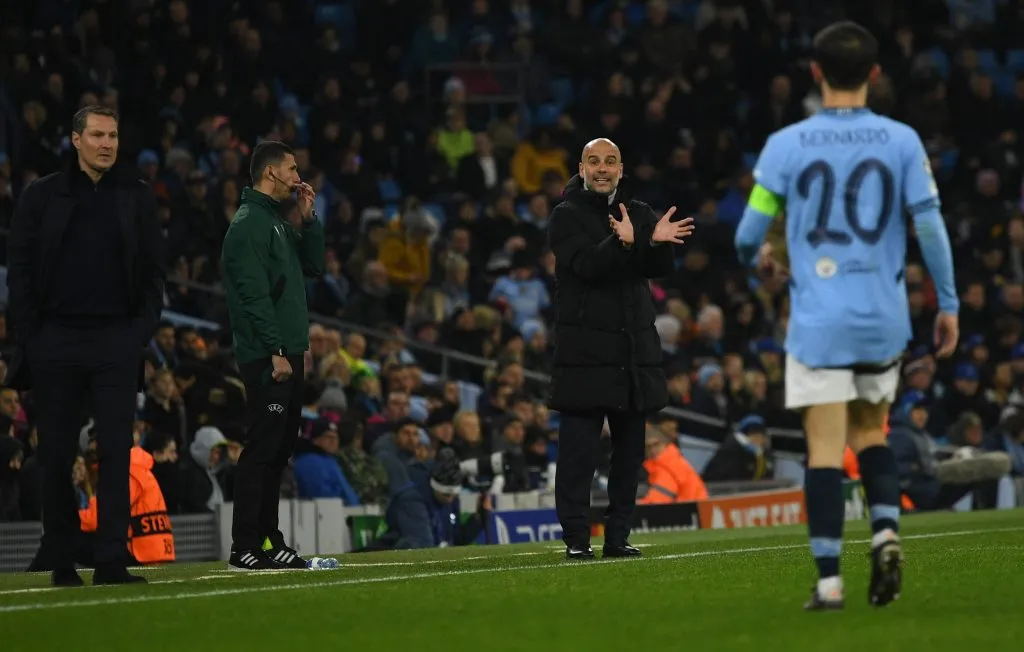 Guardiola lleva semanas sin conseguir que el equipo funcione. IMAGO