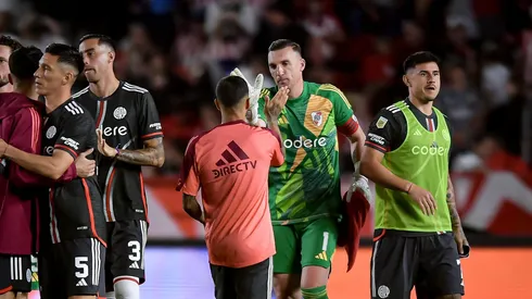 LA PLATA, ARGENTINA – NOVEMBER 29: Players of River Plate celebrates after winning the Liga Profesional 2024 match between Estudiantes and River Plate at Jorge Luis Hirschi Stadium on November 29, 2024 in La Plata, Argentina. (Photo by Marcelo Endelli/Getty Images)