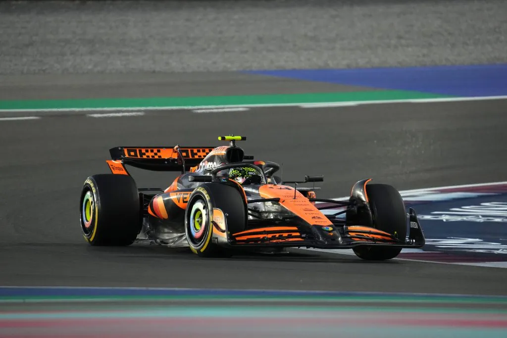 Lando Norris largará primero en Lusail la carrera sprint. IMAGO