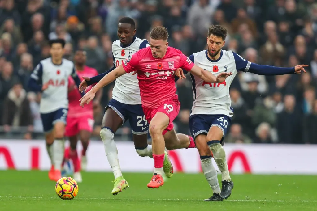 Liam Delap, el delantero sensación de la Premier League que podría volver al City. IMAGO