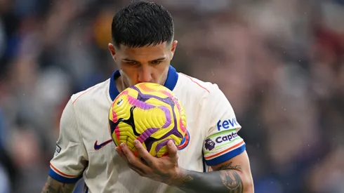 Enzo Fernández aportó gol, asistencia y un curioso festejo para el triunfo de Chelsea sobre Leicester