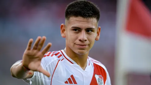 BUENOS AIRES, ARGENTINA - NOVEMBER 2: Claudio Echeverri of River Plate greets the fans during a Liga Profesional 2024 match between River Plate and Banfield at Estadio Antonio Vespucio Liberti on November 2, 2024 in Buenos Aires, Argentina. (Photo by Marcelo Endelli/Getty Images)