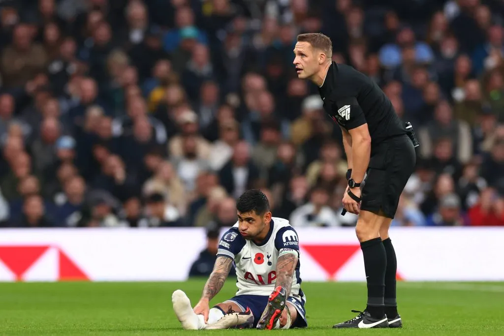 Cuti Romero es baja en Tottenham. IMAGO