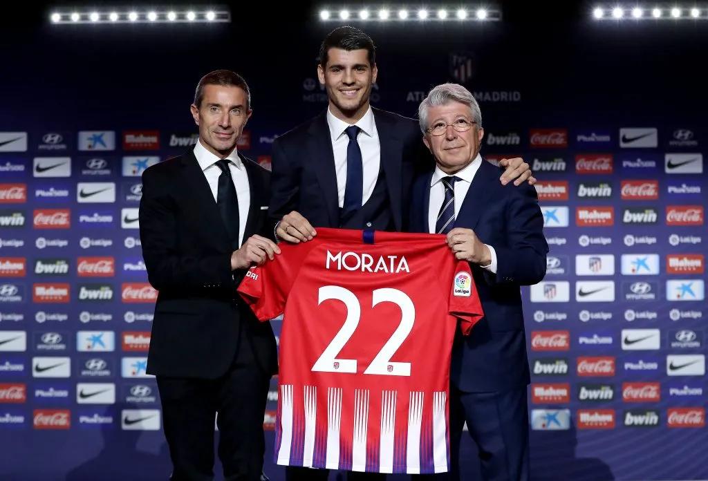 Andrea Berta (izquierda) junto a Álvaro Morata y Enrique Cerezo en Atlético de Madrid (Getty)