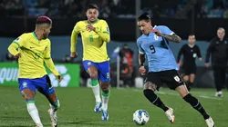 Brasil y Uruguay se enfrentan por Eliminatorias.