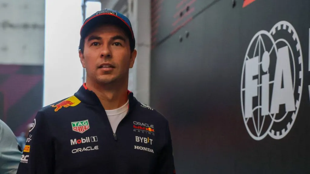 Checo Pérez, fuertemente cuestionado.