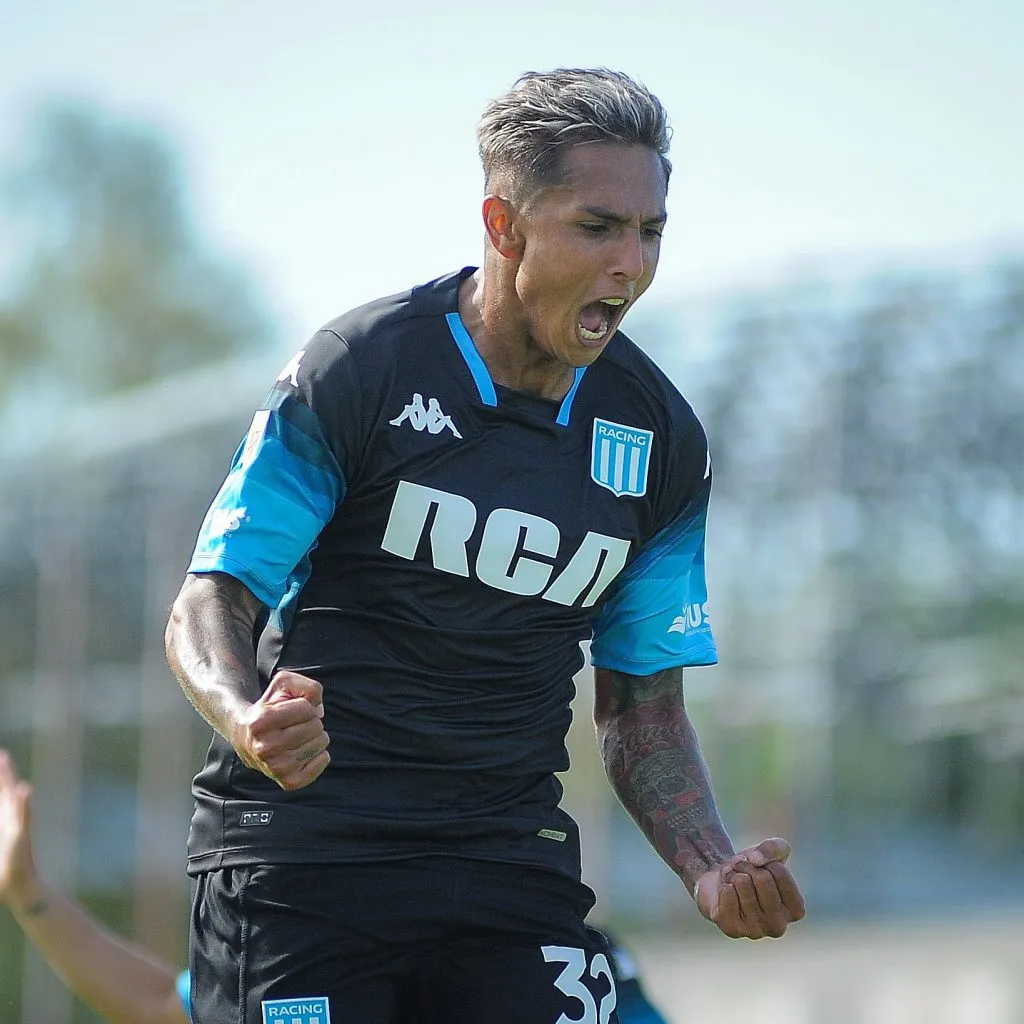 Agustin Almendra celebrando un gol con Racing. (Foto: Prensa Racing)