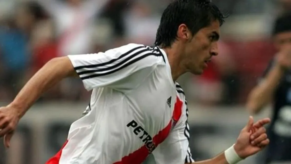 Era uno de los delanteros del momento, pero en River no rindió (Twitter/X)