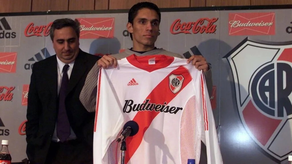 Pocos partidos y aporte escaso para el lateral colombiano (Fotobaires)