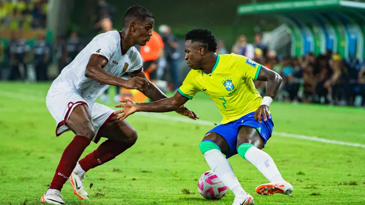Brasil se mide a Venezuela.