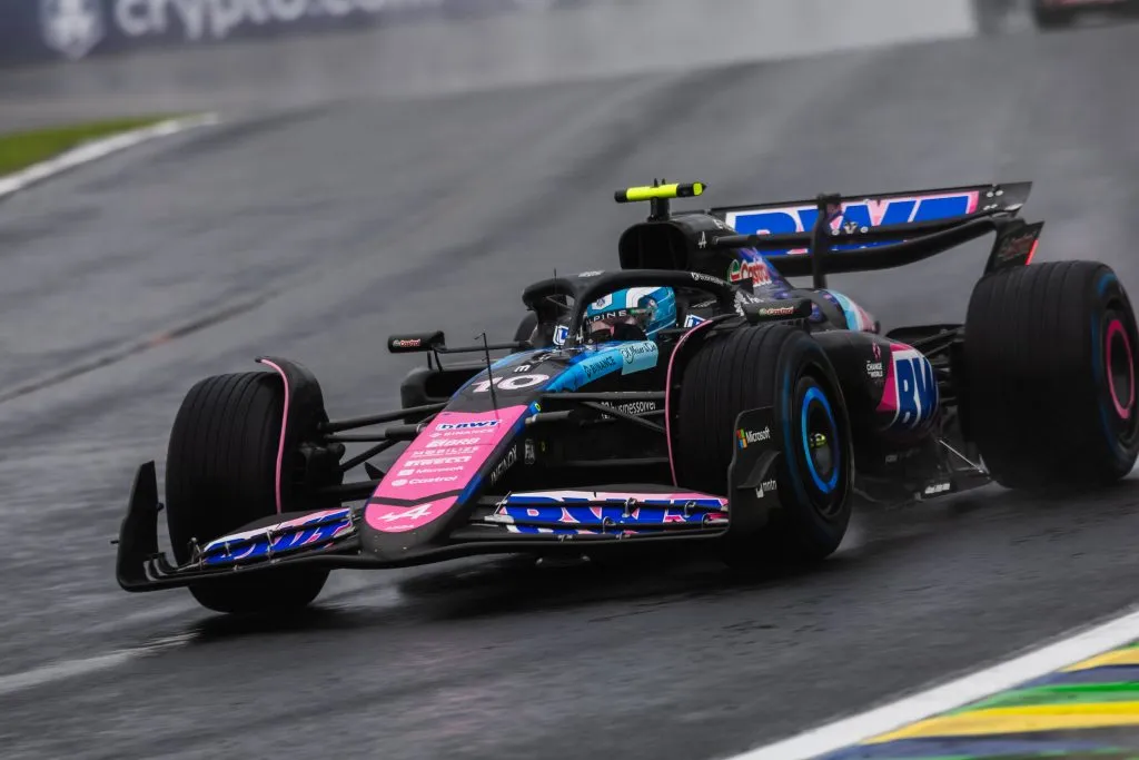 Se espera que Alpine mejore con el motor Mercedes en 2025. IMAGO