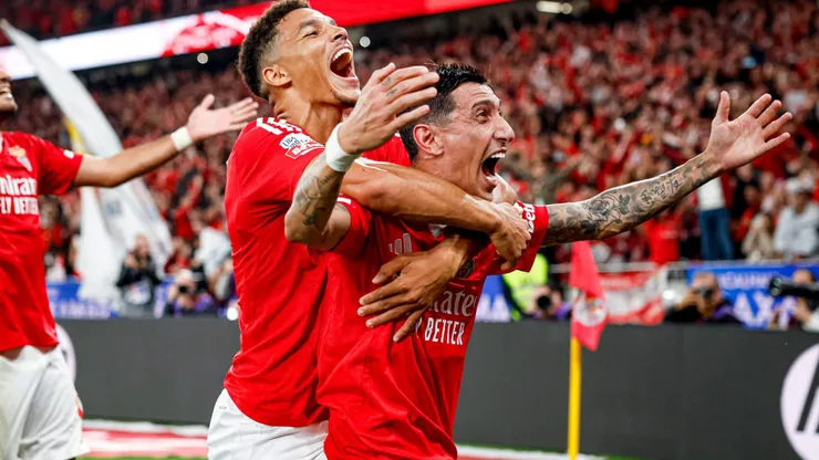 Ángel Di María anotó dos goles en el 4 a 1 del Benfica sobre el Porto.