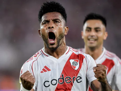 River goleó a Barracas Central y acecha a Vélez en la lucha por la Liga Profesional