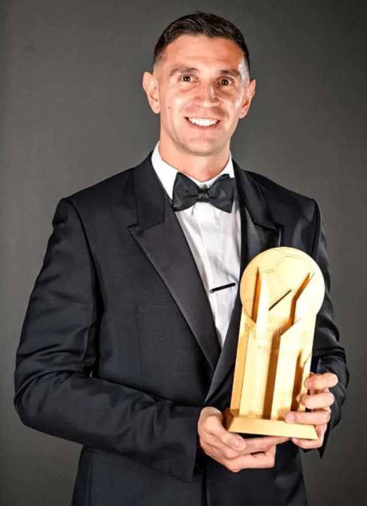 Dibu Martínez, el mejor arquero del mundo.