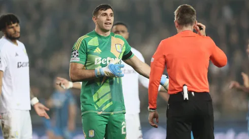 Dibu Martínez y un insólito blooper.