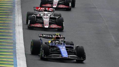 SAO PAULO, BRAZIL - NOVEMBER 03: Franco Colapinto of Argentina driving the (43) Williams FW45 Mercedes leads Oliver Bearman of Great Britain driving the (50) Haas F1 VF-24 Ferrari on track during the F1 Grand Prix of Brazil at Autodromo Jose Carlos Pace on November 03, 2024 in Sao Paulo, Brazil. (Photo by Clive Mason/Getty Images)