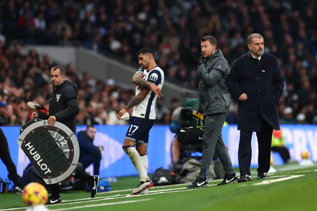 Lo apuraron para que llegue ante Chelsea, jugó 15 minutos y se volvió a lesionar.