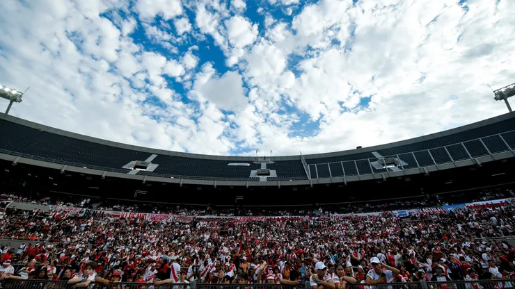 Los hinchas de River en el encuentro contra Banfield.