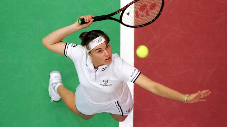 Martina Hingis en acción.