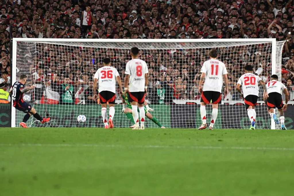 Muniain marcó de penal ante River. (Foto: Getty).