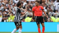 Atlético Mineiro denunciará a Facundo Tello y al VAR por la final de la Copa Libertadores