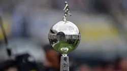 El trofeo de la Copa Libertadores.