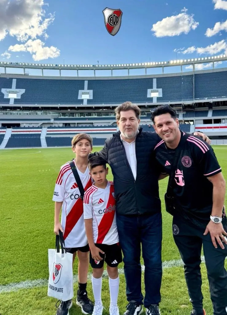 Thiago Messi en la cancha de River. (Foto: Instagram)