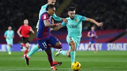 Raphinha disputa la pelota ante Copete y Manu Morlanes en el último enfrentamiento entre Barcelona y Mallorca con victoria de los Culés por 1-0.