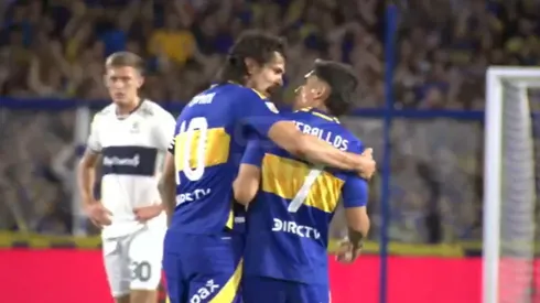 Cavani y Zeballos se cruzaron tras el gol de Giménez.