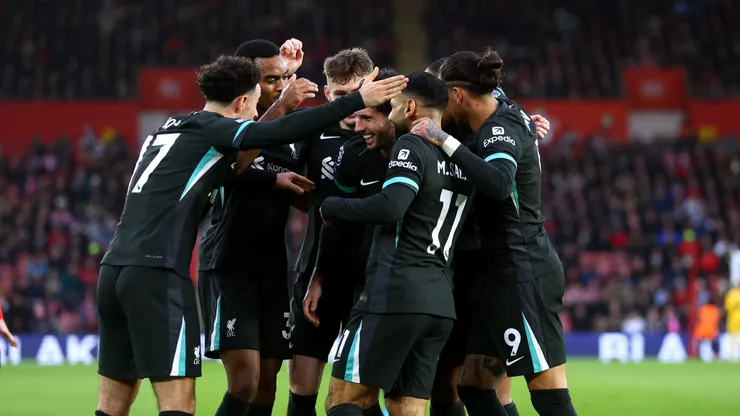 Los jugadores de Liverpool, a puro festejo.