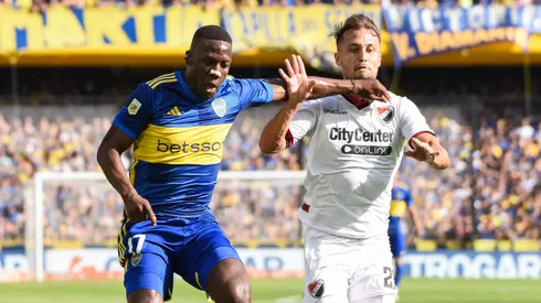 Luis Advíncula y Ángelo Martino en el enfrentamiento entre Boca y Newell's en la Copa de la Liga 2023.