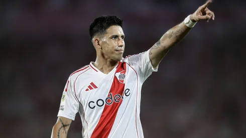 Maximiliano Meza festeja su gol contra San Lorenzo en el juego que se disputó en El Monumental.