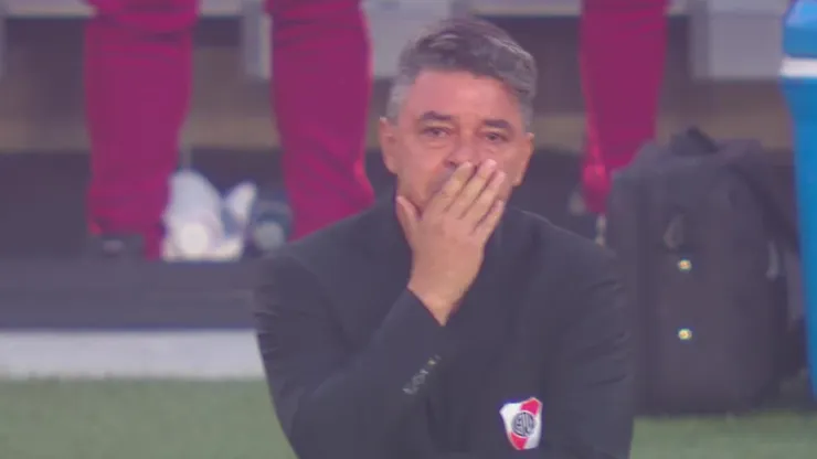 Marcelo Gallardo rompió en llanto por el minuto de silencio por la pérdida de su padre.