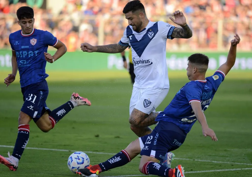 Vélez, primero por diferencai de gol.