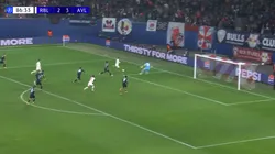 La gran tapada de Dibu Martínez.