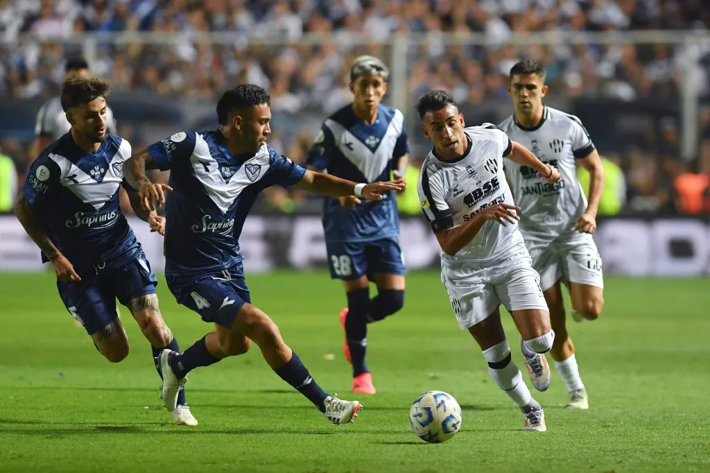 Vélez cayó ante Central Córdoba por 1 a 0 en la cancha de Unión. (Foto: Getty).