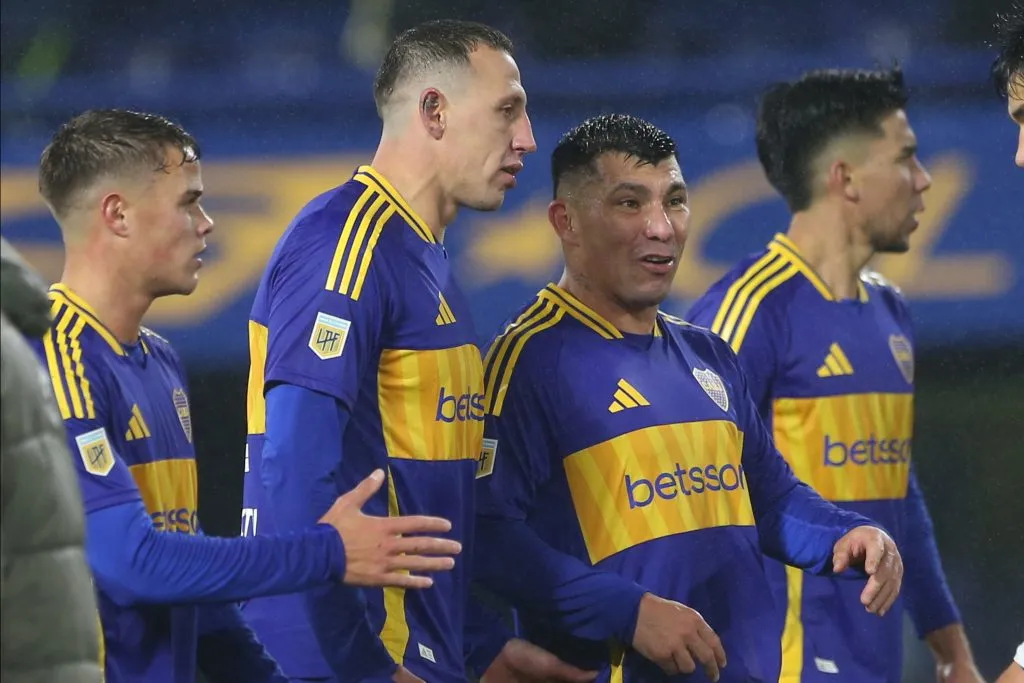 Gary Medel arribó a Chile este viernes.