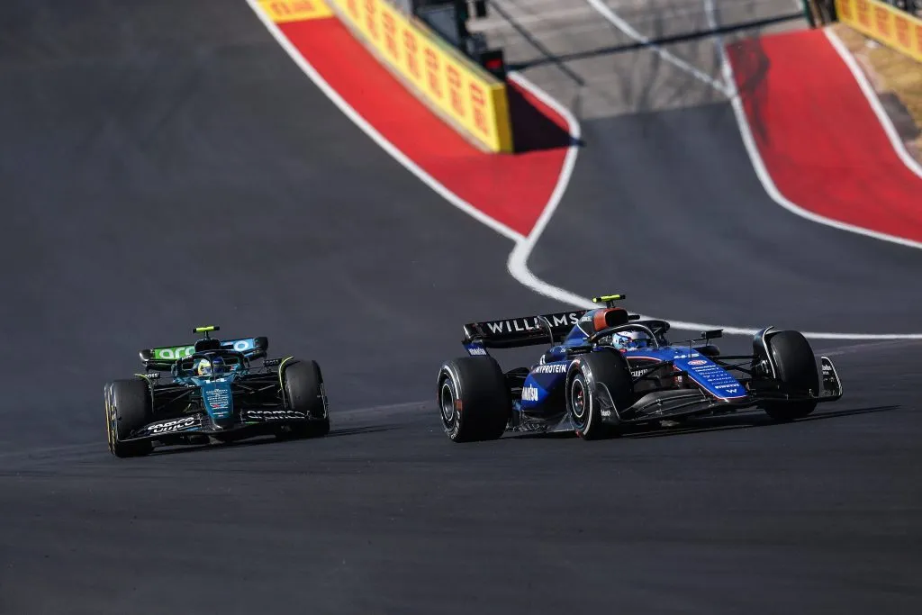 El de Colapinto sobre Alonso en Austin, uno de los mejores sobrepasos de la temporada. IMAGO