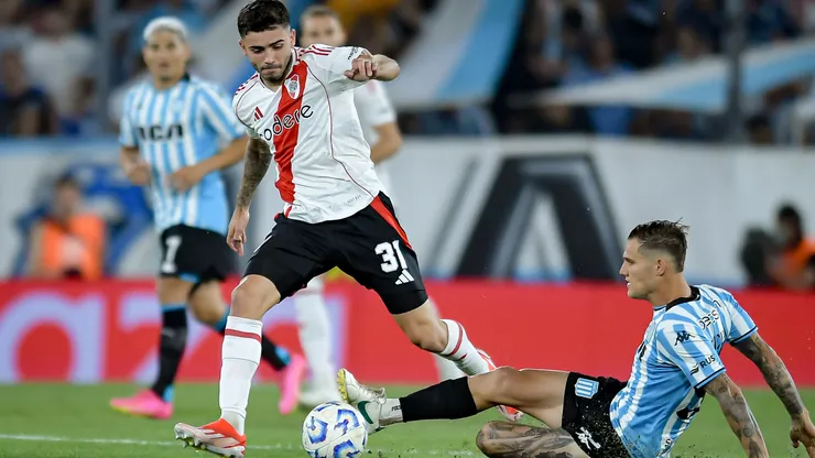 Racing y River se enfrentan en Avellaneda.