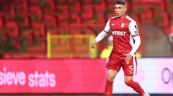 Ayrton Costa, el defensor por el que preguntó Boca.