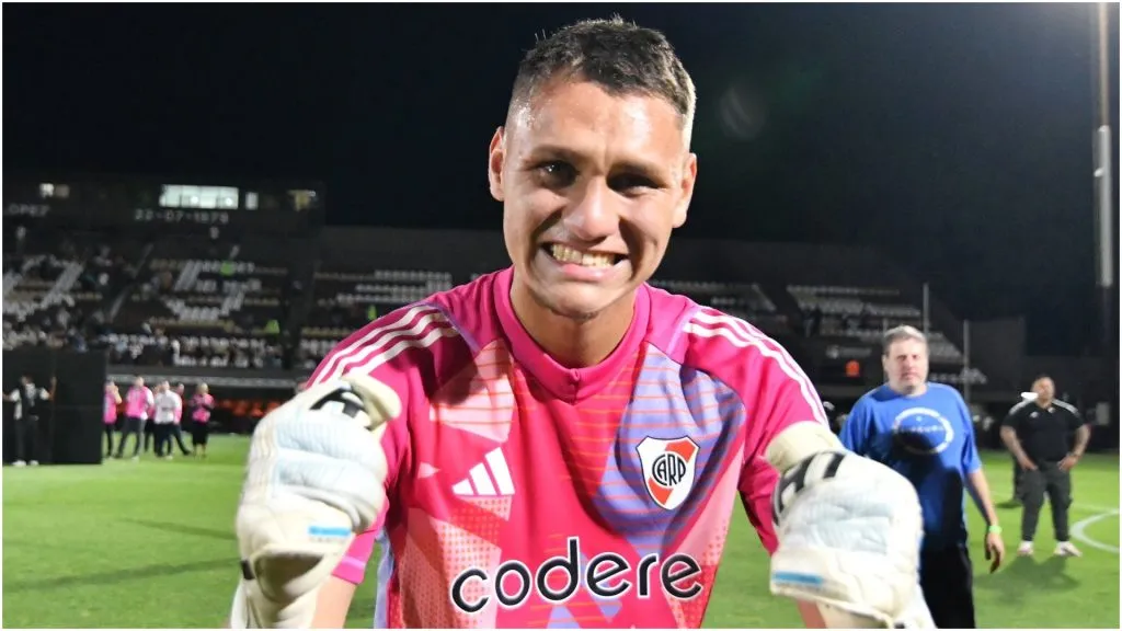 La felicidad de Lucas Lavagnino tras ser campeón de Reserva.