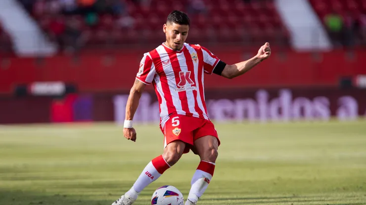 Lucas Robertone, futbolista argentino del Almería de España.