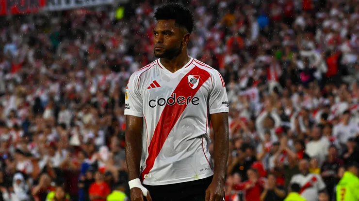 Miguel Borja podría salir de River.