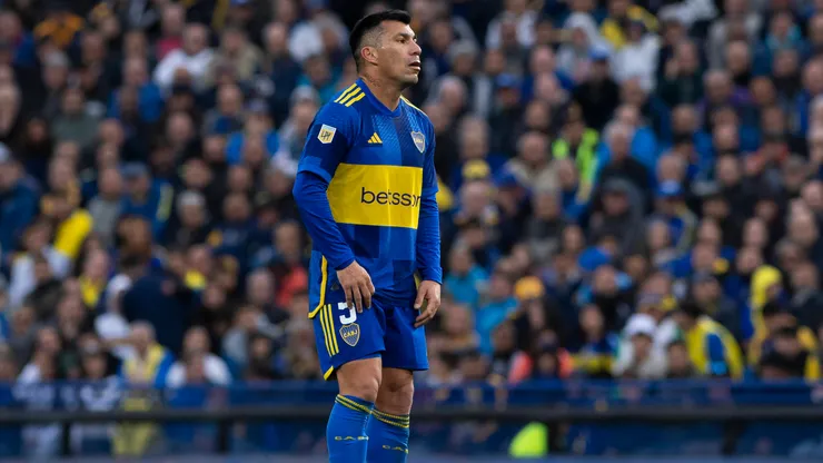 Gary Medel podría irse de Boca.