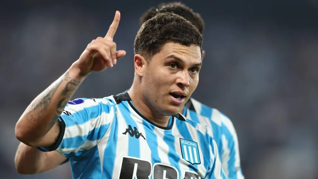 Juanfer Quintero en su paso por Racing.