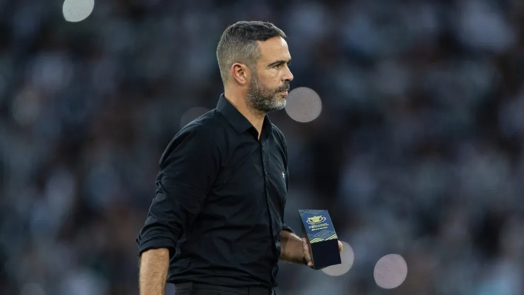 Artur Jorge, entrenador portugués que se va de Botafogo (IMAGO / ZUMA Press Wire).