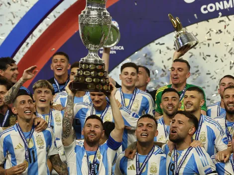 The Athletic destacó a Dibu Martínez en la Selección Argentina y puso a Thiago Almada como el crack a seguir en 2025